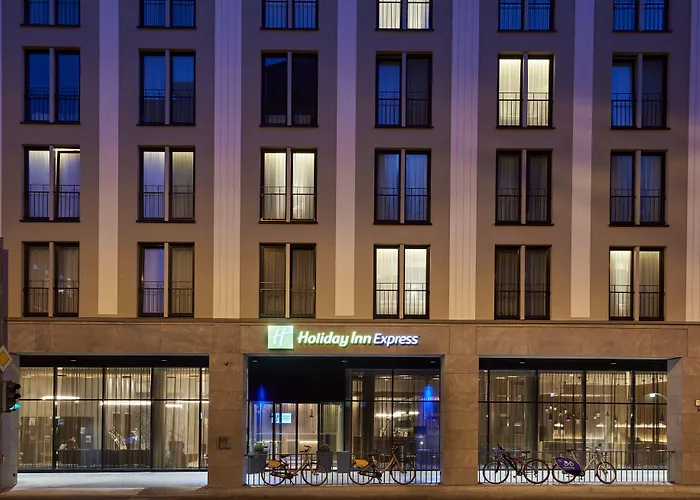 Holiday Inn Express - Berlin - Alexanderplatz, an IHG Hotel